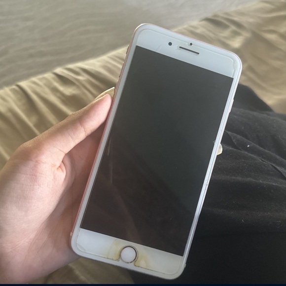Apple iPhone 7 Plus rose gold 32Gb unlocked with original box and scrn protector - Picture 7 of 7